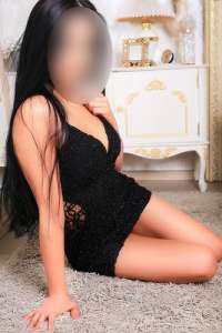 Mersin Mezitli Escort Kızlar: Küçük Boylu, Büyük Kalpli Bayan